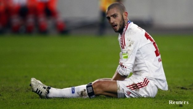 Севиля преговаря с Хамбургер за привличането на Младен Петрич