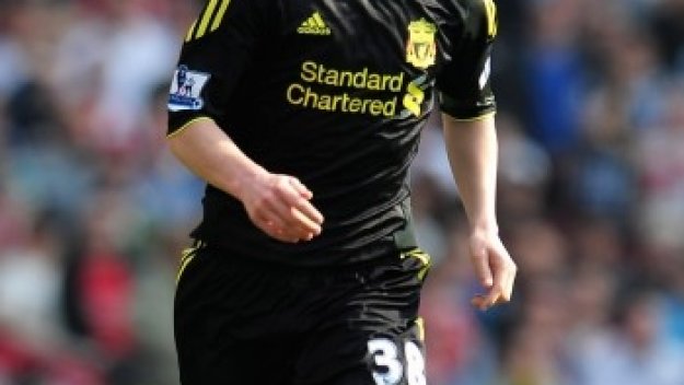 Ливърпул удължи договора на Джон Фланаган