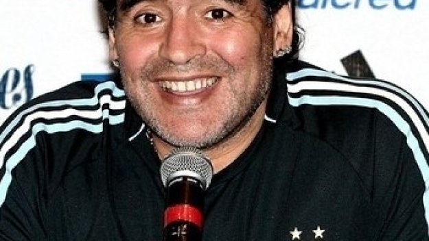 Марадона поема Иран?