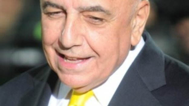 Галиани загатна, че Милан може да привлече Гансо