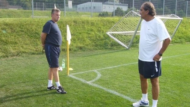 Левски сменя Барса с Байерн