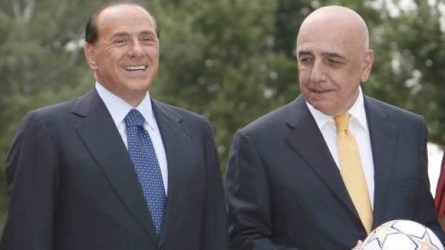 Прокурори разследват Берлускони за данъчни измами