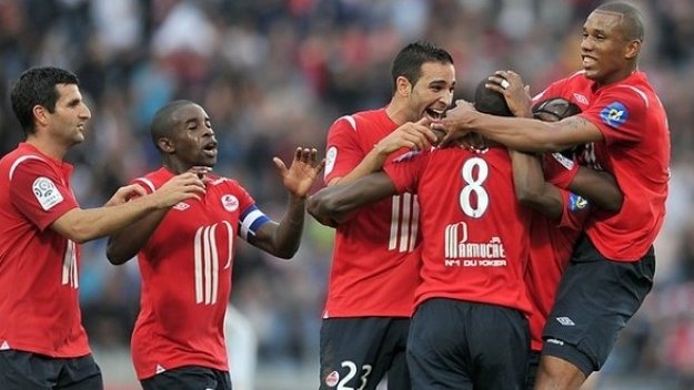 Рен стана лидер във Франция, Лил бие и вече е трети