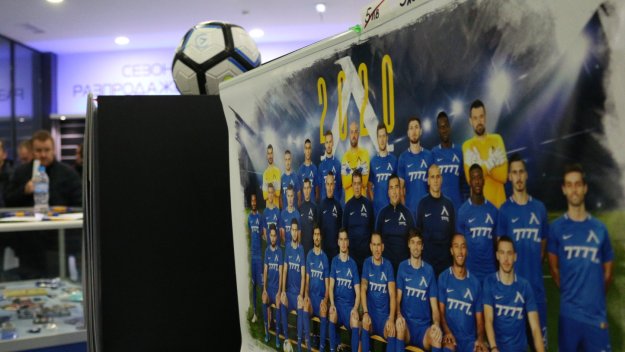 Левски спечелил 175 000 лева от фланелки