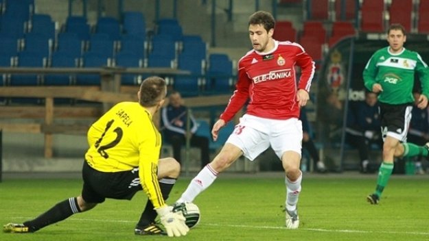 Генков пак бележи за Висла, вече има четири гола в Полша