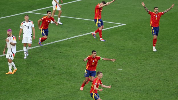 Германия плаче! Испания е на полуфинал след невиждана драма