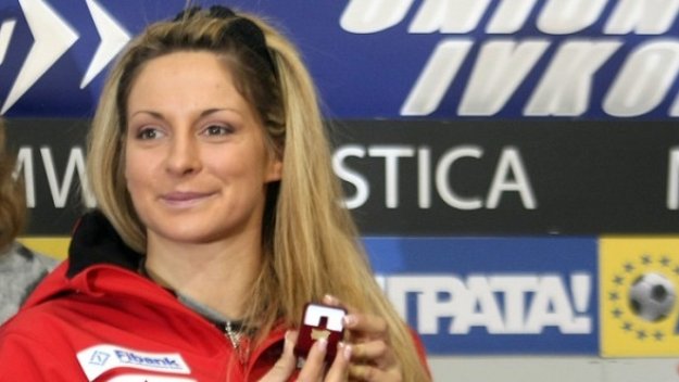 Сани ще кара със специални пластини