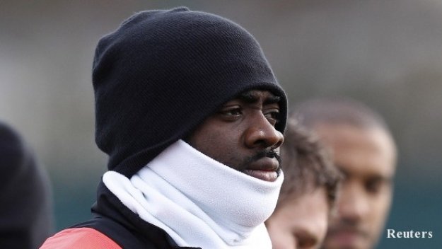 Анжи напира за Коло Туре