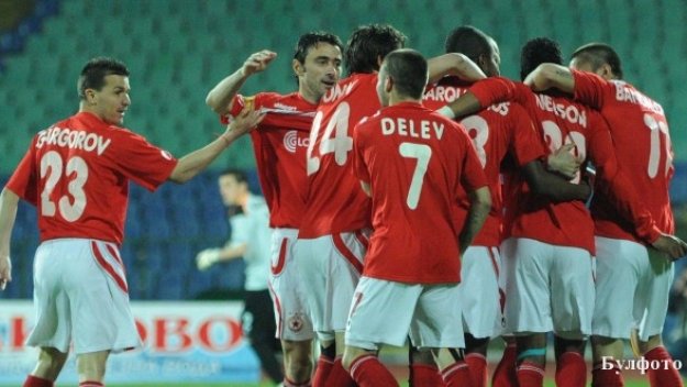 Армейците обмислят контрола с Вардар Скопие