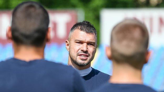 Валери Божинов ще става треньор + СНИМКА
