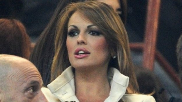 76-годишният Берлускони се сгоди за 27-годишна мацка