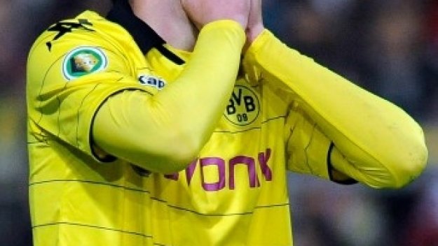 Водачите в Бундеслигата отстранени