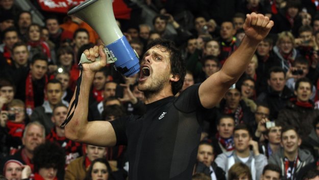 Борусия Дортмунд привлече по спешност защитник