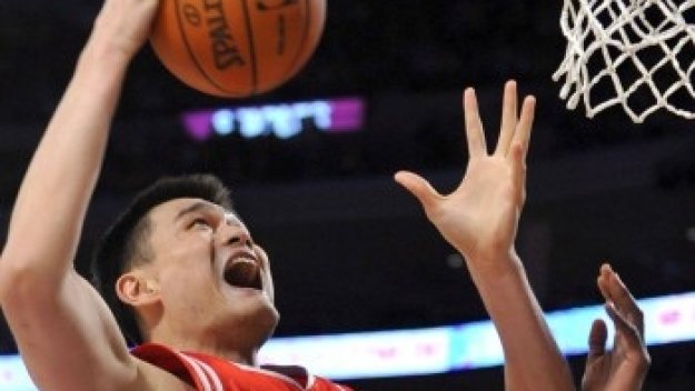 Хюстън бие Ню Джърси в Пекин