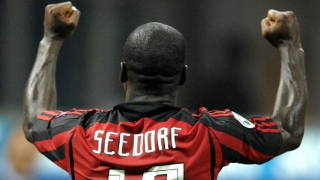 Зеедорф на път да остане в Милан