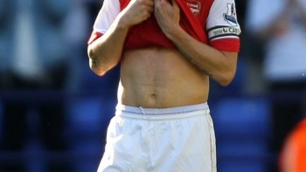 Фабрегас: Липсват ми трофеите, но съм щастлив в Арсенал