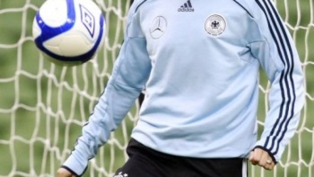 Клозе с награда за феърплей от футболния съюз на Германия