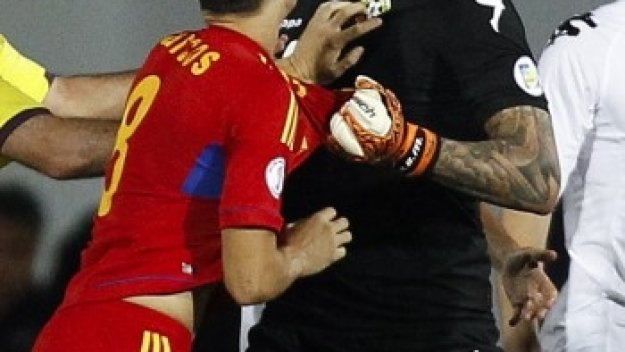 Милан пак поглежда към Ники Михайлов