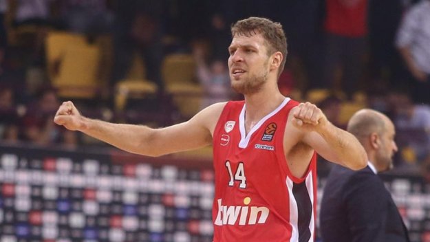 Голямо признание! Везенков е №1 за февруари в Евролигата
