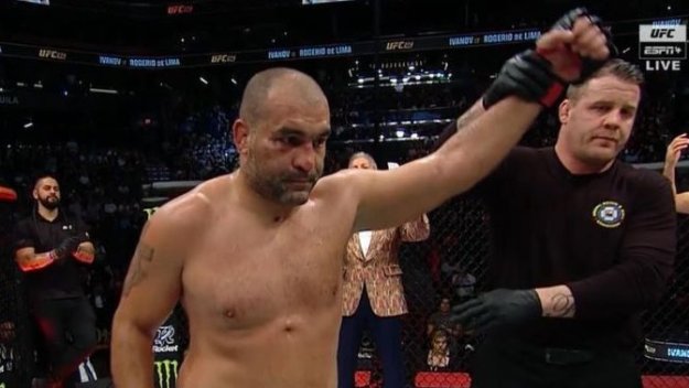 Багата срещу молдовец в UFC