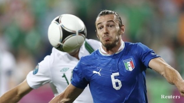 Милан си търси нов ляв бек, Балдзарети е вариант номер 1