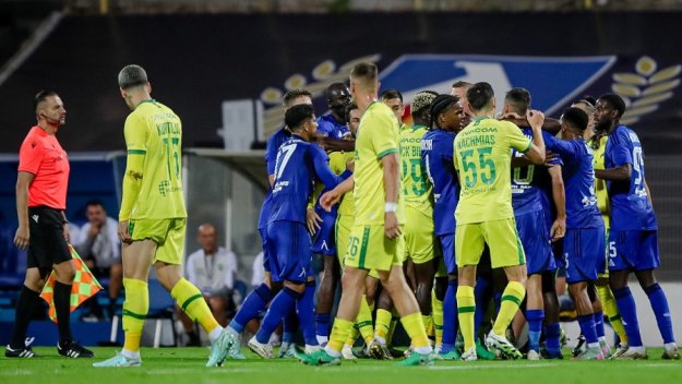 Левски лети като балистична ракета, а Лудогорец рие дъното като мощен багер