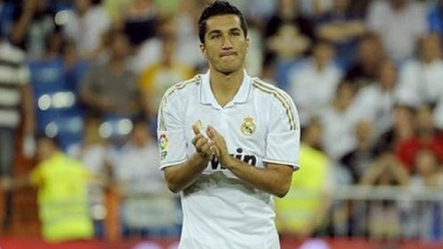 Шахин тренира с топка