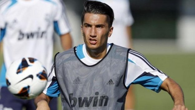 Пращат Нури Шахин под наем в Англия