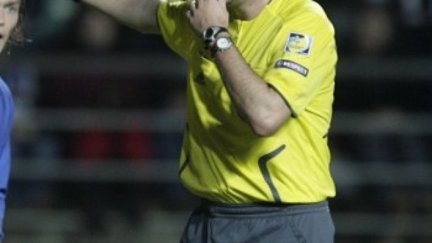 Шведски милионер ще свири на родните &quot;лъвчета&quot;