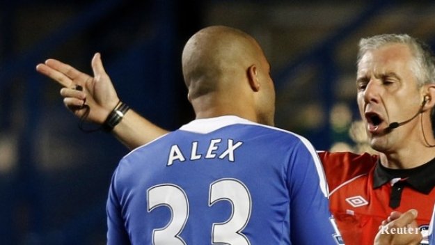 КПР с оферта към Челси за Алекс