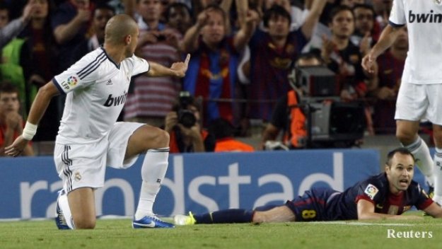 Иниеста обиден на Пепе