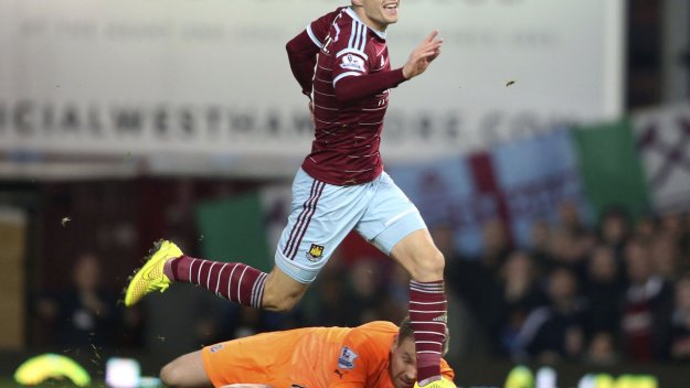 Уест Хям прекъсна победния ход на Нюкасъл