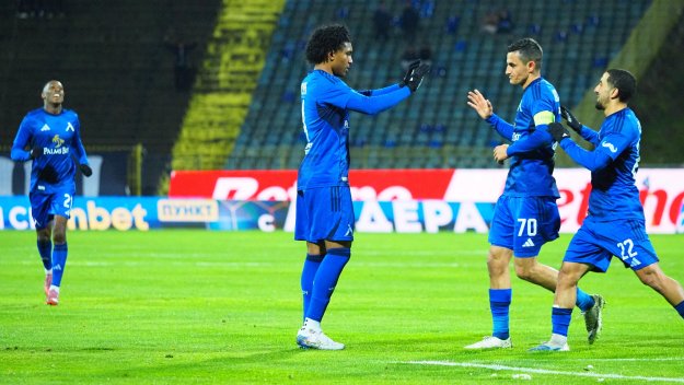 Уникално: Левски има цели 12 снайперисти!