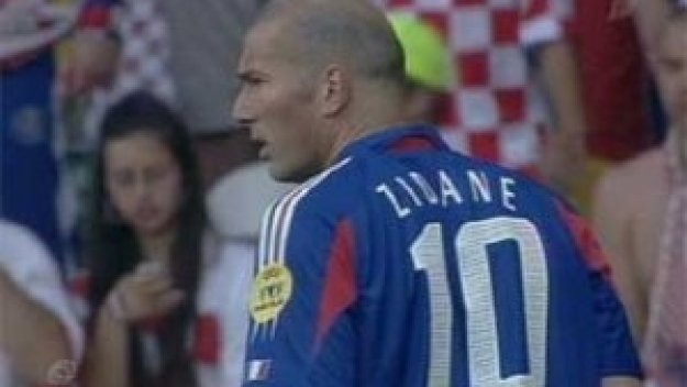 Направиха игра "Почувствай се Зидан"