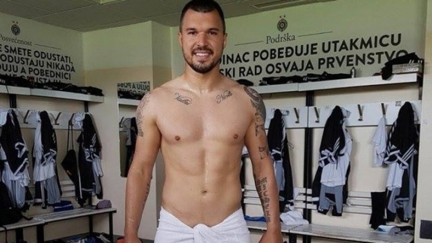 Той е дебел, той не е дебел – той е Валери Божинов