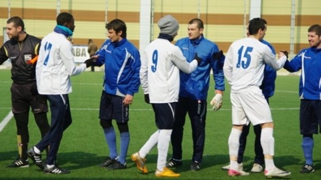 &quot;Акулите&quot; на Херо пометоха Светкавица с 8:0 