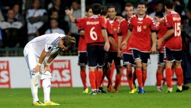 Уникален срам за Словакия - падна с 0:4 от Армения у дома