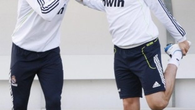 Кака в групата след 238 дни