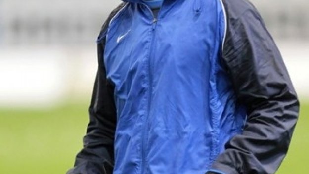 Искрено наш, Дембеле: Извинявам се