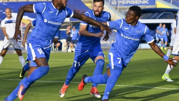 Левски търси купувач на трима от своите играчи