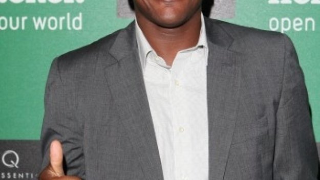 Десаи: На Челси му трябва играч като Снайдер и Кака