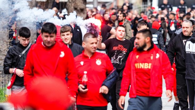"Червена" лудост! Ултрасите на ЦСКА изкупиха всички билети само за 30 минути!