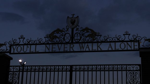 Ливърпул скърби! Почина изпълнителят на "You'll Never Walk Alone"