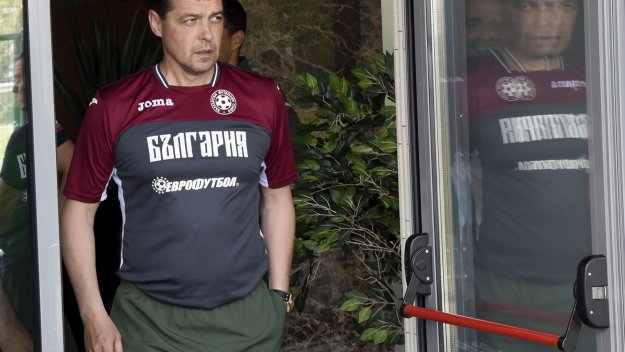 Петър Хубчев копира Франция