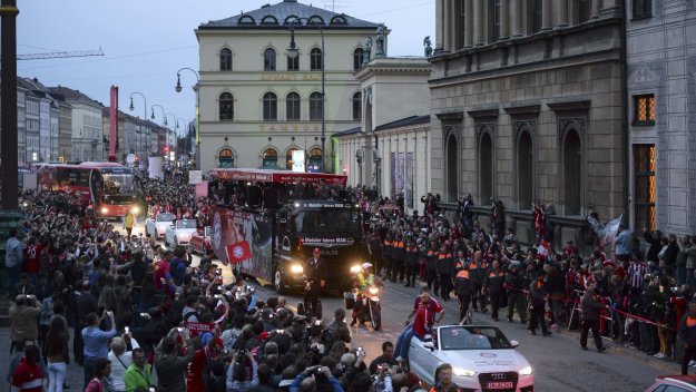 Бундеслигата с втората най-висока посещаемост в историята си