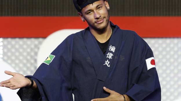 Неймар може да излезе 158 милиона евро на Барса