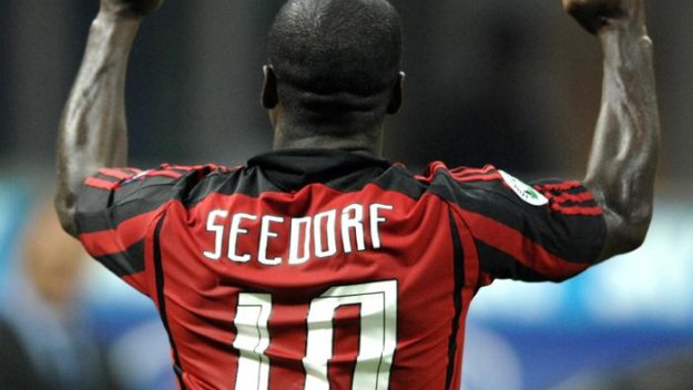 Зеедорф: Не можех да откажа на Берлускони