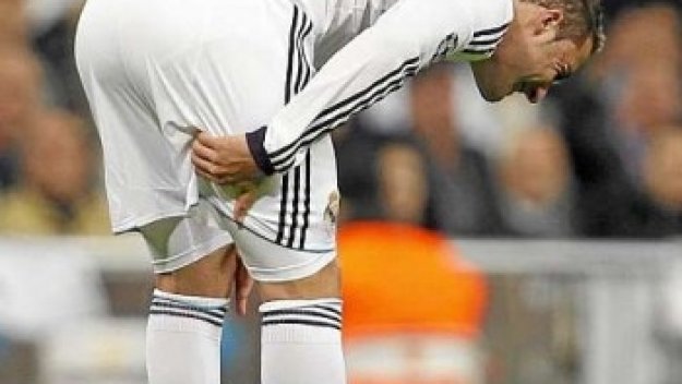 Игуаин извън игра за месец