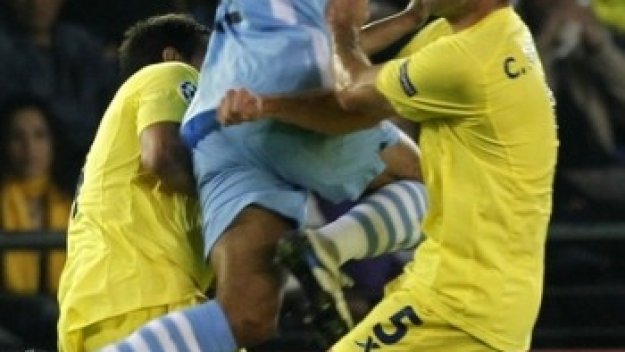 Найджъл де Йонг: Оставам в Манчестър Сити