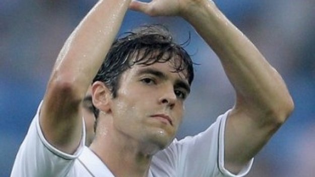 Фламини аут за дълго, Милан атакува Кака